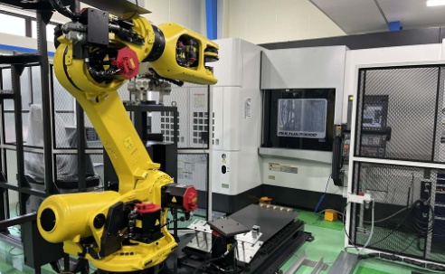 リニアモータ付きロボットアーム